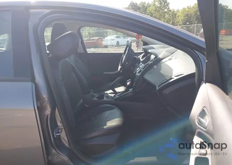 2013 Ford Focus Se из США, поврежденный, VIN 1FADP3K25DL175433